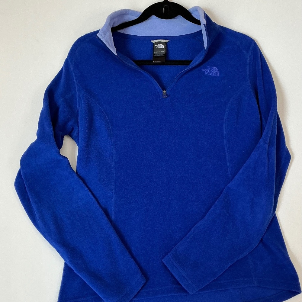 The North Face Women’s Blue Fleece 1/4 zip pullover size M
